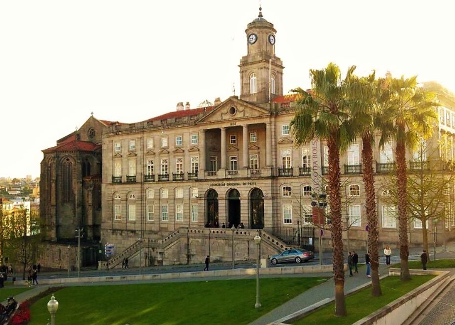 Palácio da Bolsa – The Soul of Porto, Cast in Stone and Gold